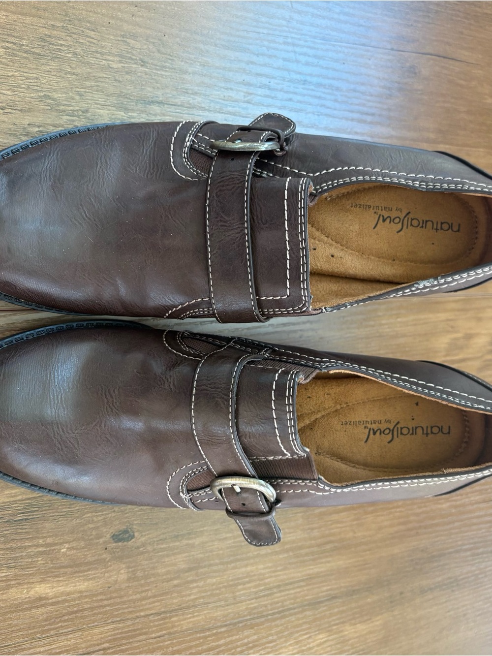 Naturalizer Women’s Brown Leather Buckle heeled Loafers. Size 11. INV25/565